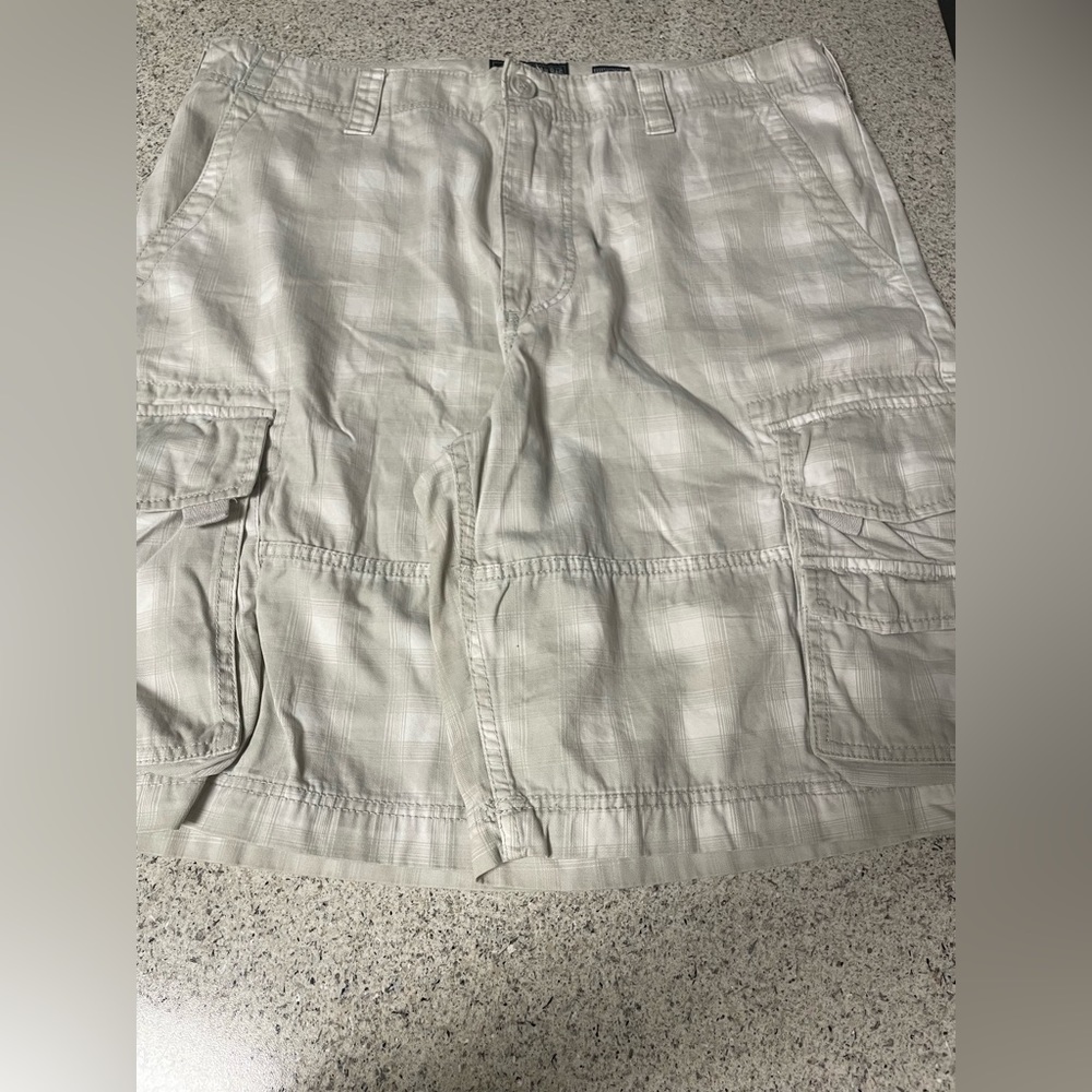 American Rag Men’s Relaxed Fit Cargo Shorts Size 36 Khaki Beige 100% Cotton